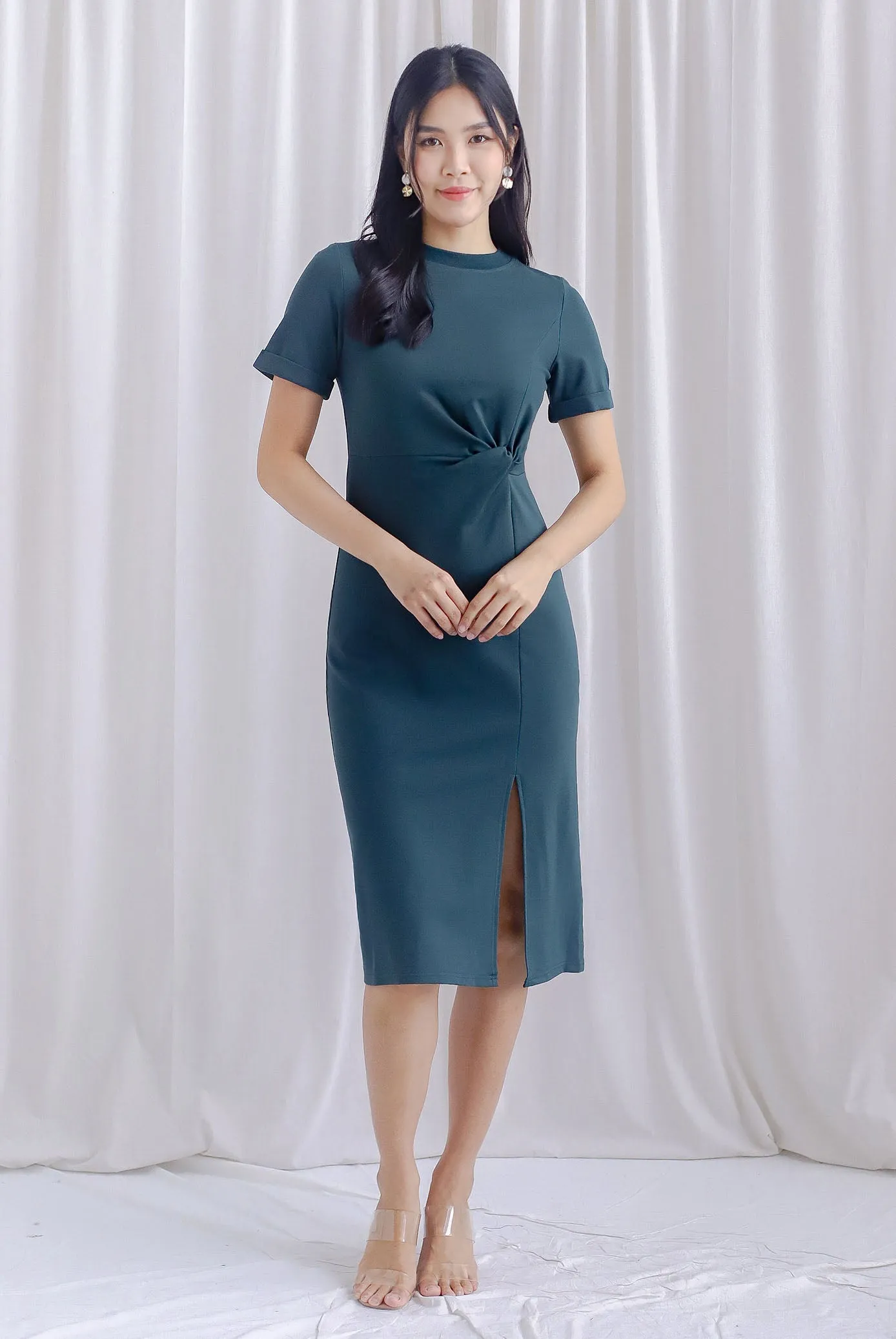 Ferlyn Twist Waist Sleeved Dress In Forest Green