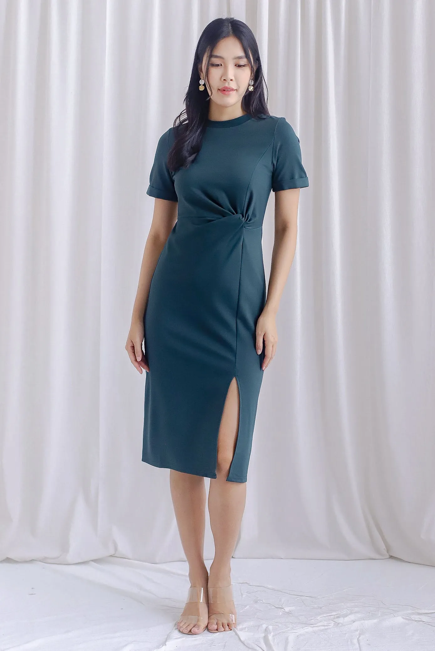 Ferlyn Twist Waist Sleeved Dress In Forest Green