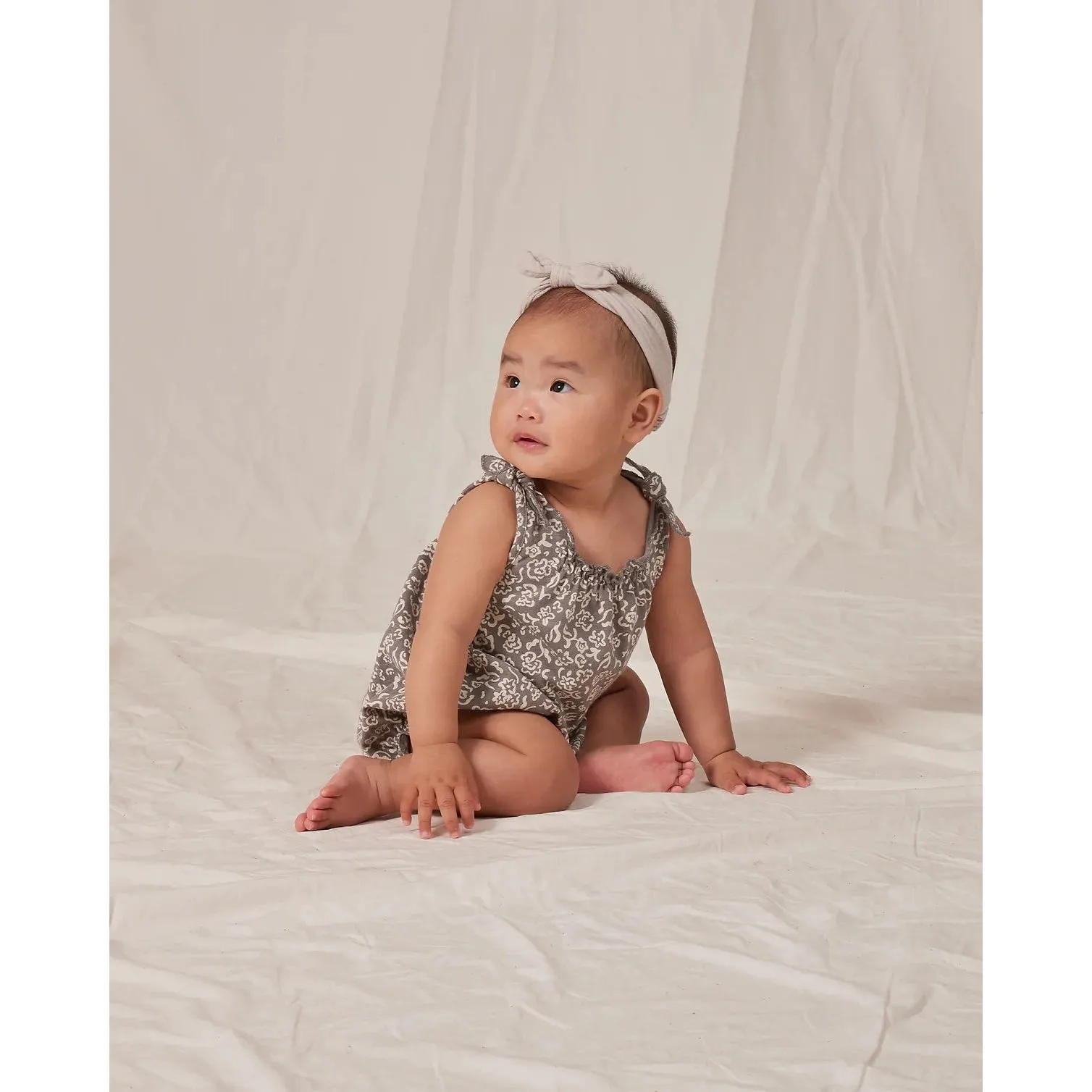 Rylee & Cru Abstract Flowers Shoulder Tie Bubble