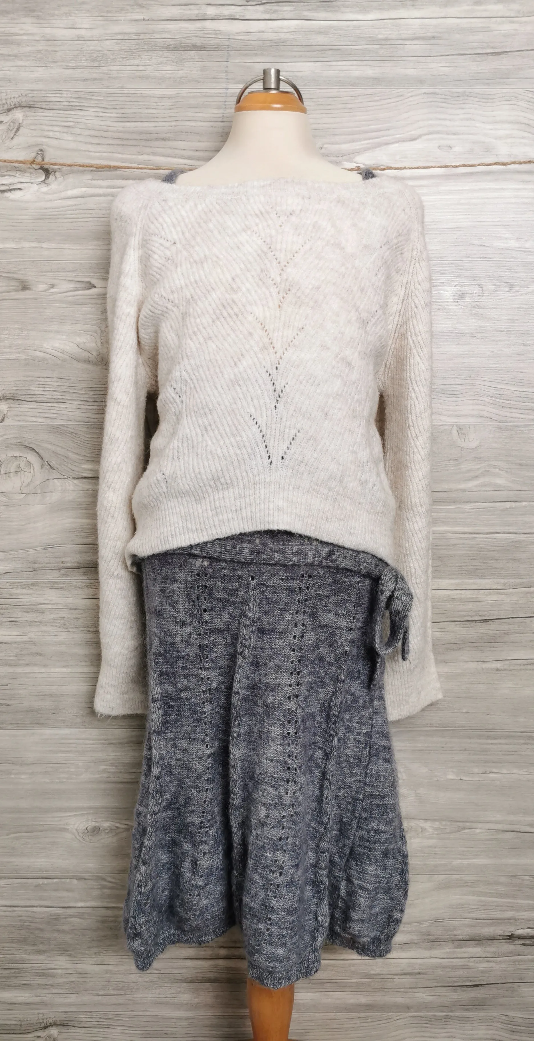 WOMENS SIZE XS / SMALL - TALULA ARITIZA, Super Soft, Wool Blend Knit Dress, Apron Style EUC B53